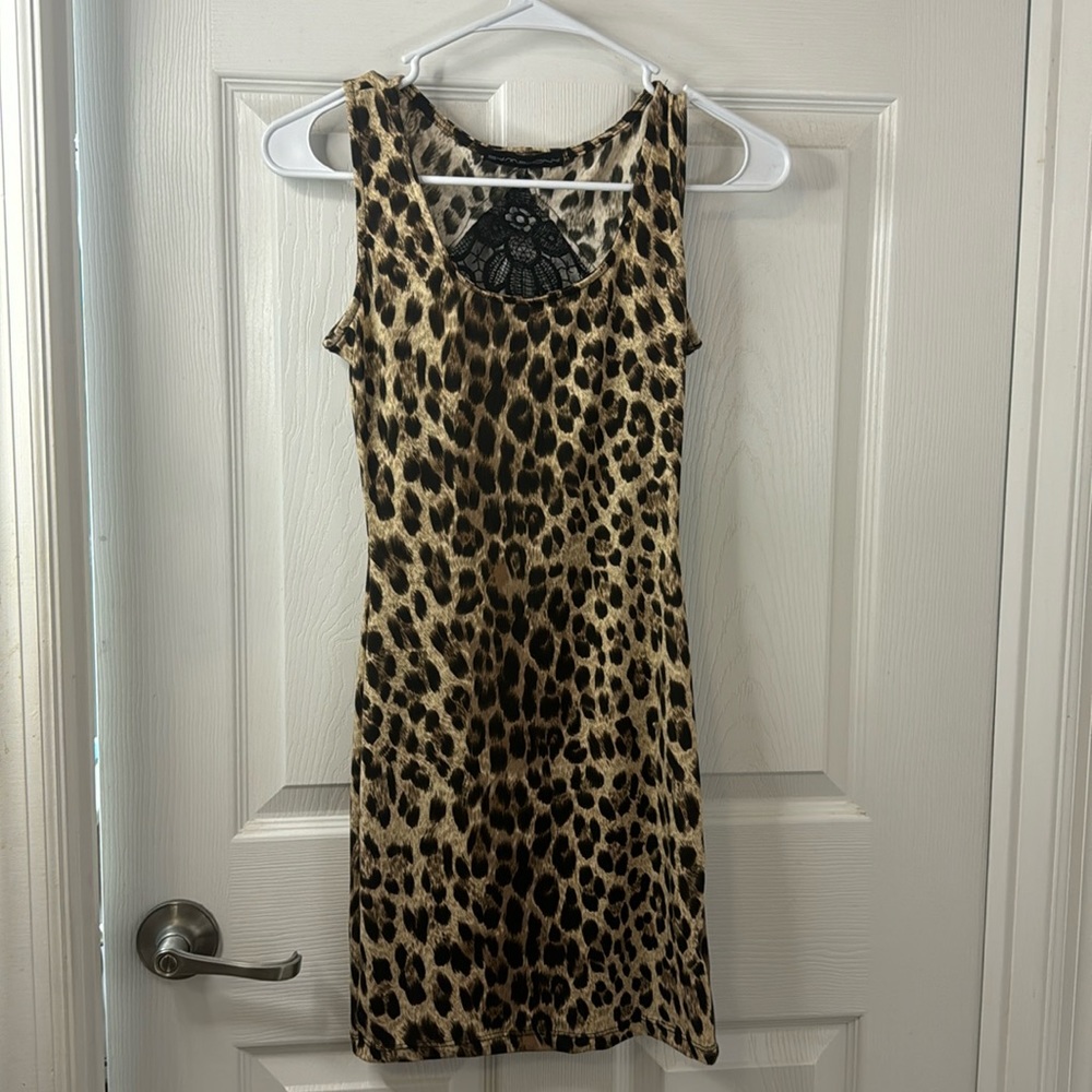 Leopard dress mini small with cut out in the back